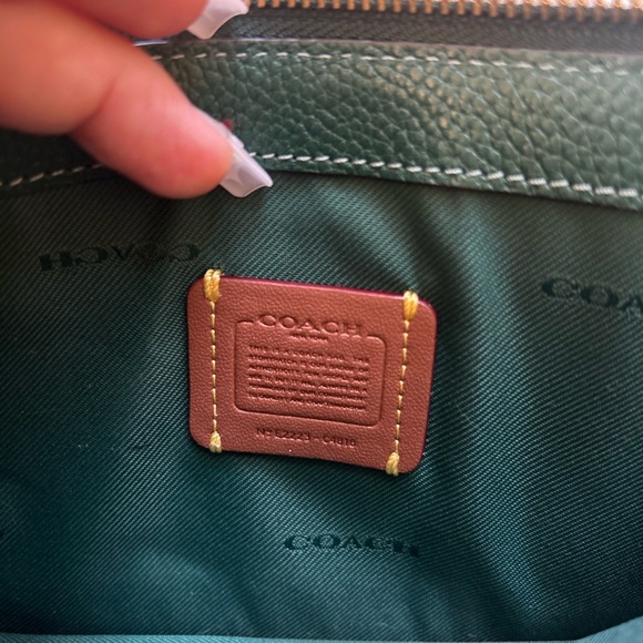 COACH Green Leather Crossbody Bag - Picture 4 of 4